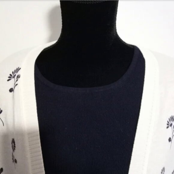 C D Daniels Sweater w Attached Faux Tank Top - Picture 4 of 4